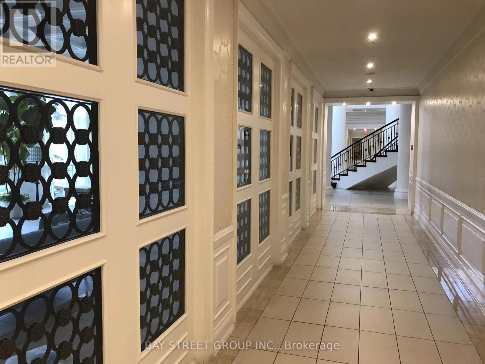 1823 - 25 Greenview Avenue, Toronto, Ontario  M2M 0A5 - Photo 2 - C12548984