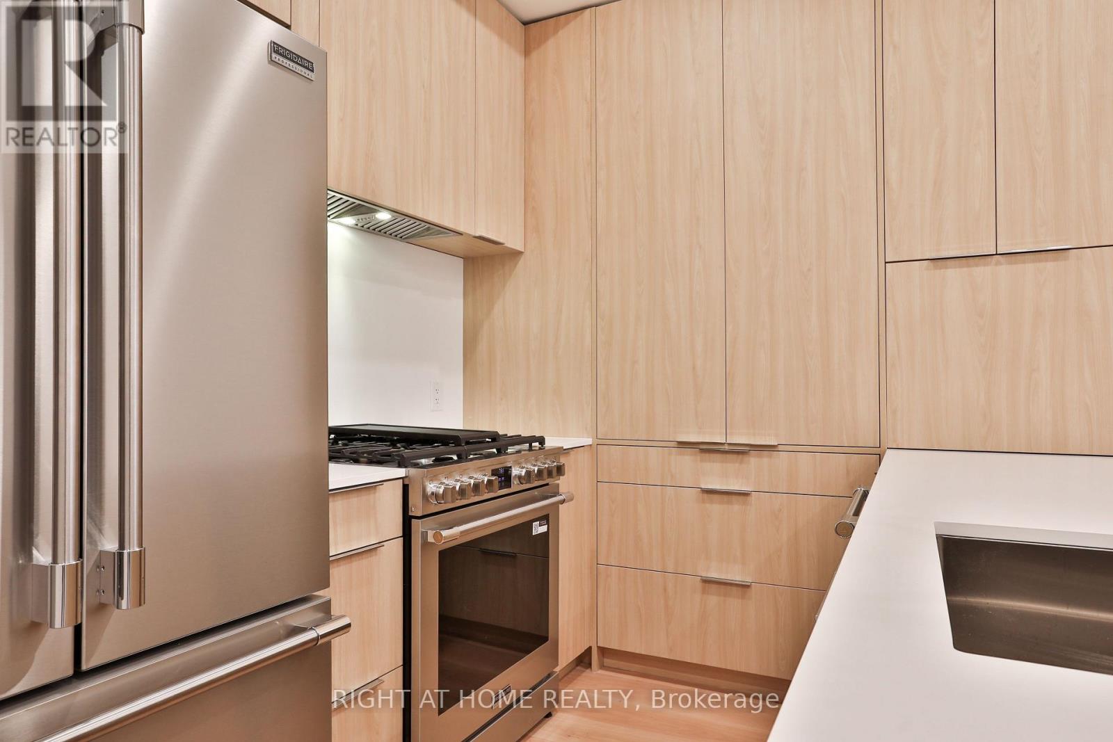 1 - 68 Foxley Street, Toronto, Ontario  M6J 1R2 - Photo 5 - C12548988