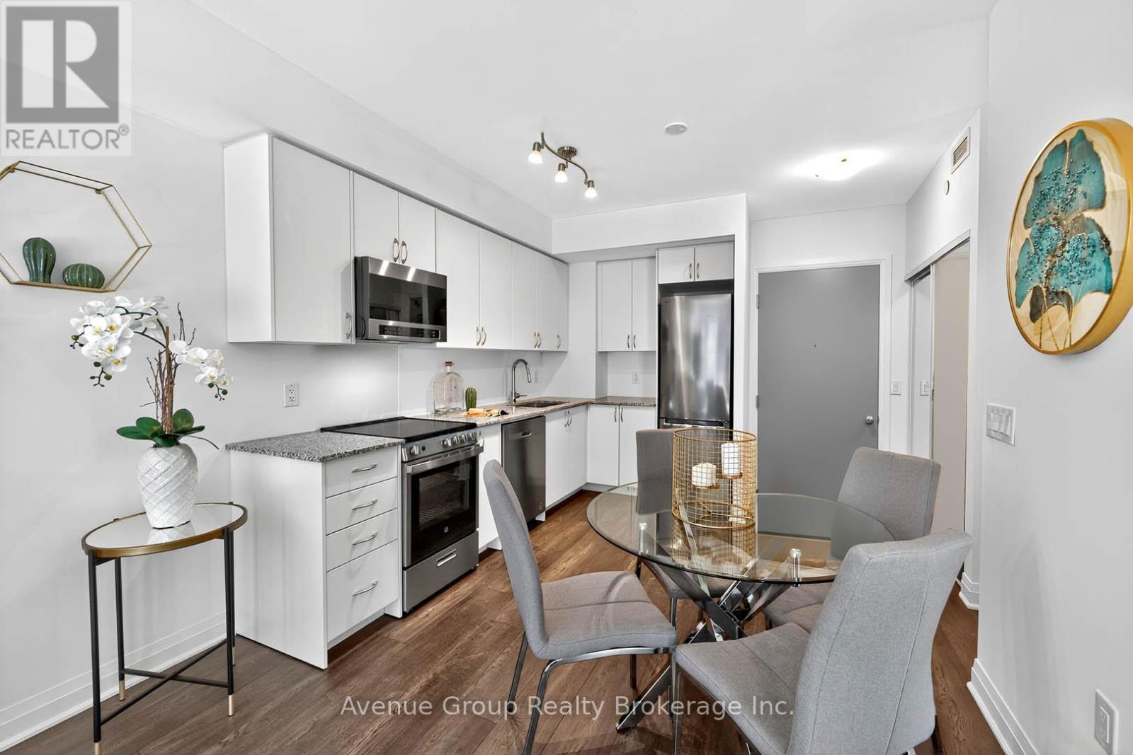 102 - 700 Sheppard Avenue W, Toronto, Ontario  M3H 0G5 - Photo 17 - C12482255