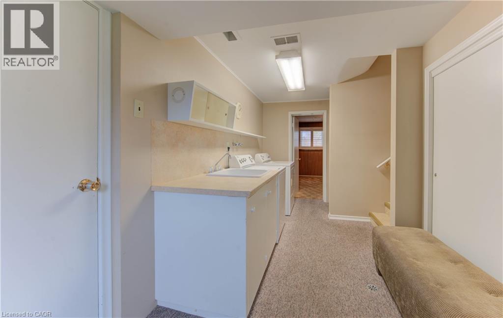 26 Camden Place, Kitchener, Ontario  N2B 1P8 - Photo 25 - 40788575