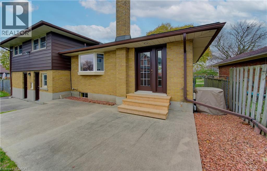 26 Camden Place, Kitchener, Ontario  N2B 1P8 - Photo 5 - 40788575