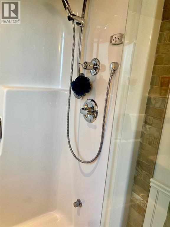 249 Cottageclub Crescent, Rural Rocky View County, Alberta  T4C 1B1 - Photo 14 - A2247550