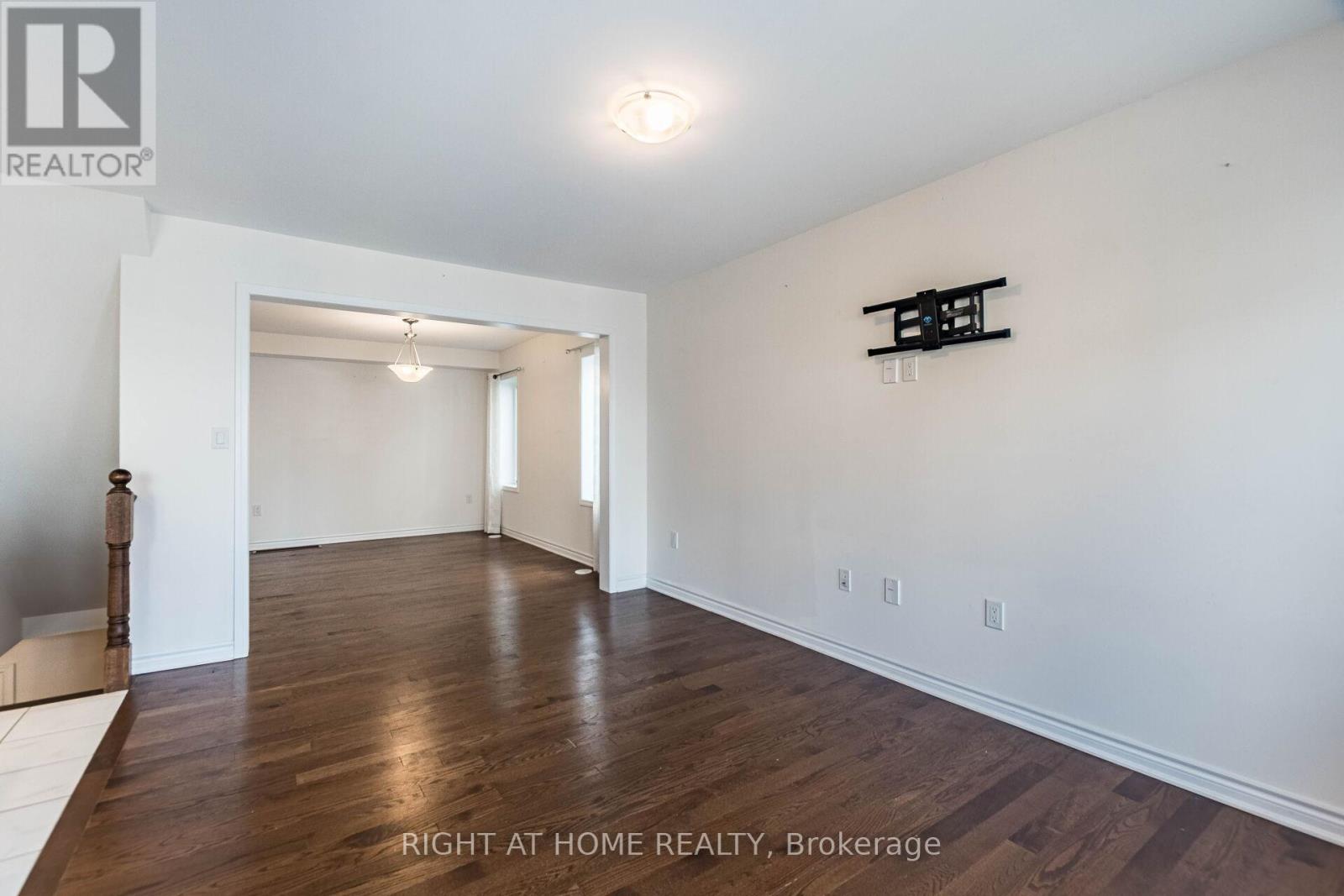 98 - 1000 Asleton Boulevard, Milton, Ontario  L9T 9L4 - Photo 8 - W12410829