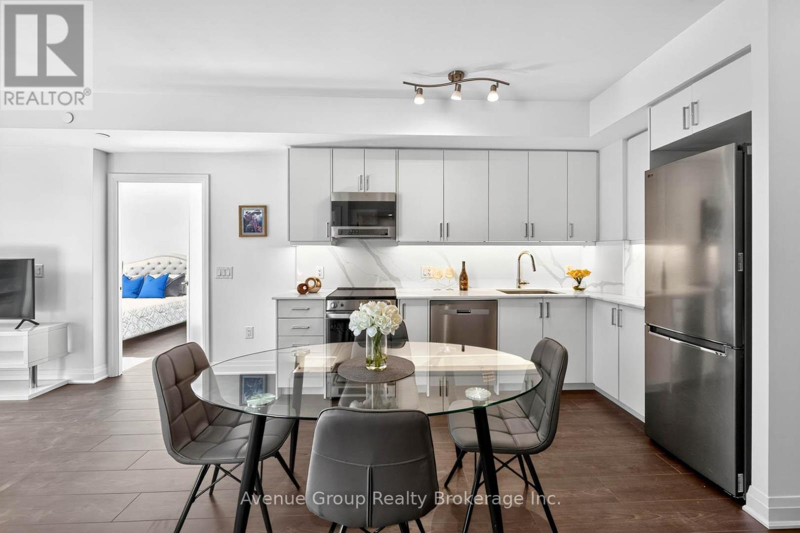 201 - 700 Sheppard Avenue W, Toronto, Ontario  M3H 0G5 - Photo 16 - C12482257