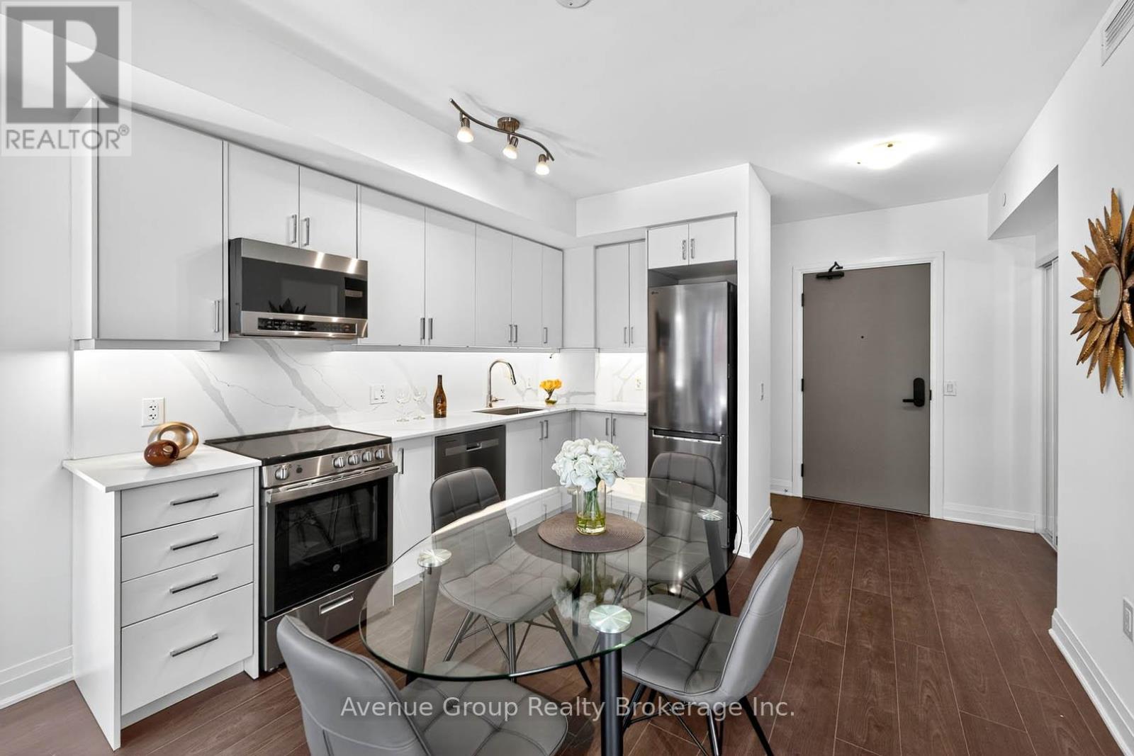 201 - 700 Sheppard Avenue W, Toronto, Ontario  M3H 0G5 - Photo 15 - C12482257