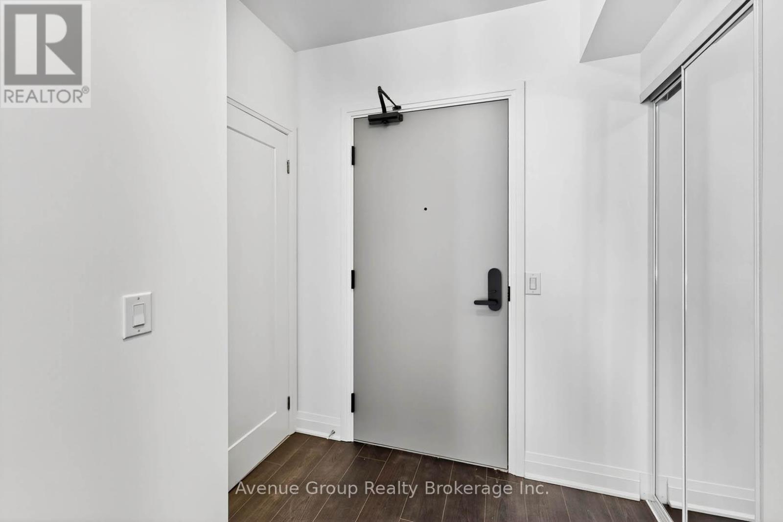 201 - 700 Sheppard Avenue W, Toronto, Ontario  M3H 0G5 - Photo 7 - C12482257