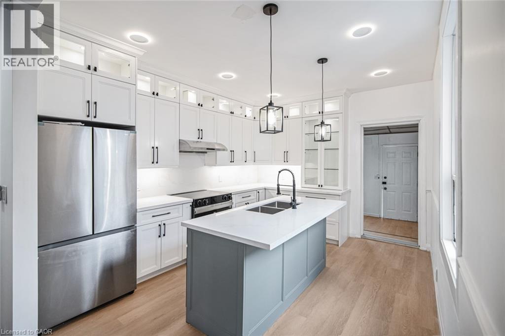 48 Aikman Avenue, Hamilton, Ontario L8M 1P7 - Photo 2 - 40787960