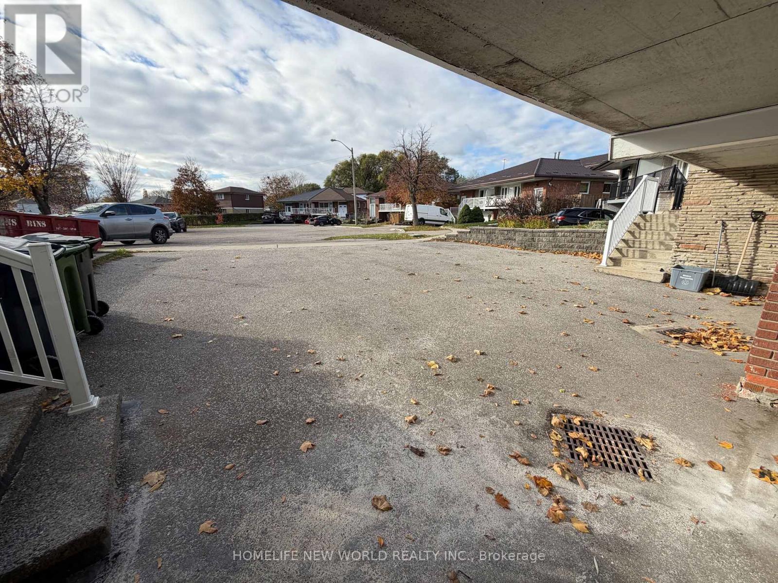 15 Abigail Place, Toronto, Ontario  M9R 3X1 - Photo 21 - W12549008