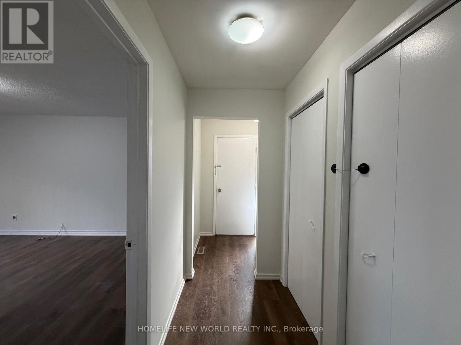 15 Abigail Place, Toronto, Ontario  M9R 3X1 - Photo 9 - W12549008