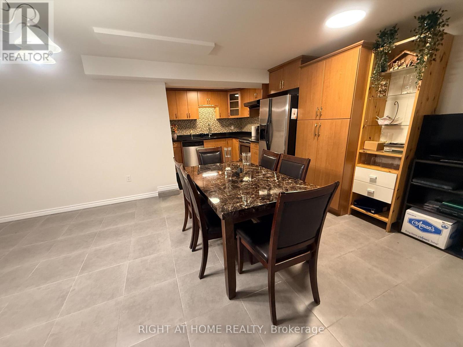 Lower Level - 24 Sawston Circle, Brampton, Ontario  L7A 2N8 - Photo 4 - W12543726