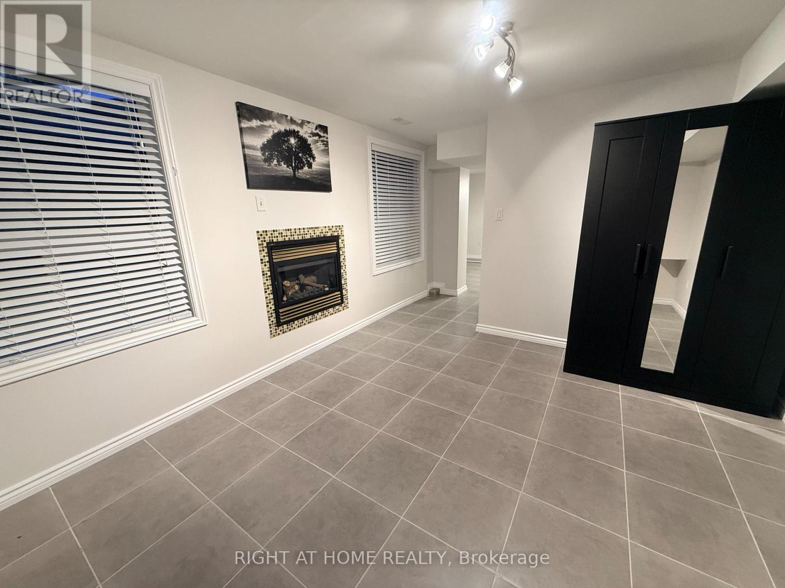 Lower Level - 24 Sawston Circle, Brampton, Ontario  L7A 2N8 - Photo 9 - W12543726