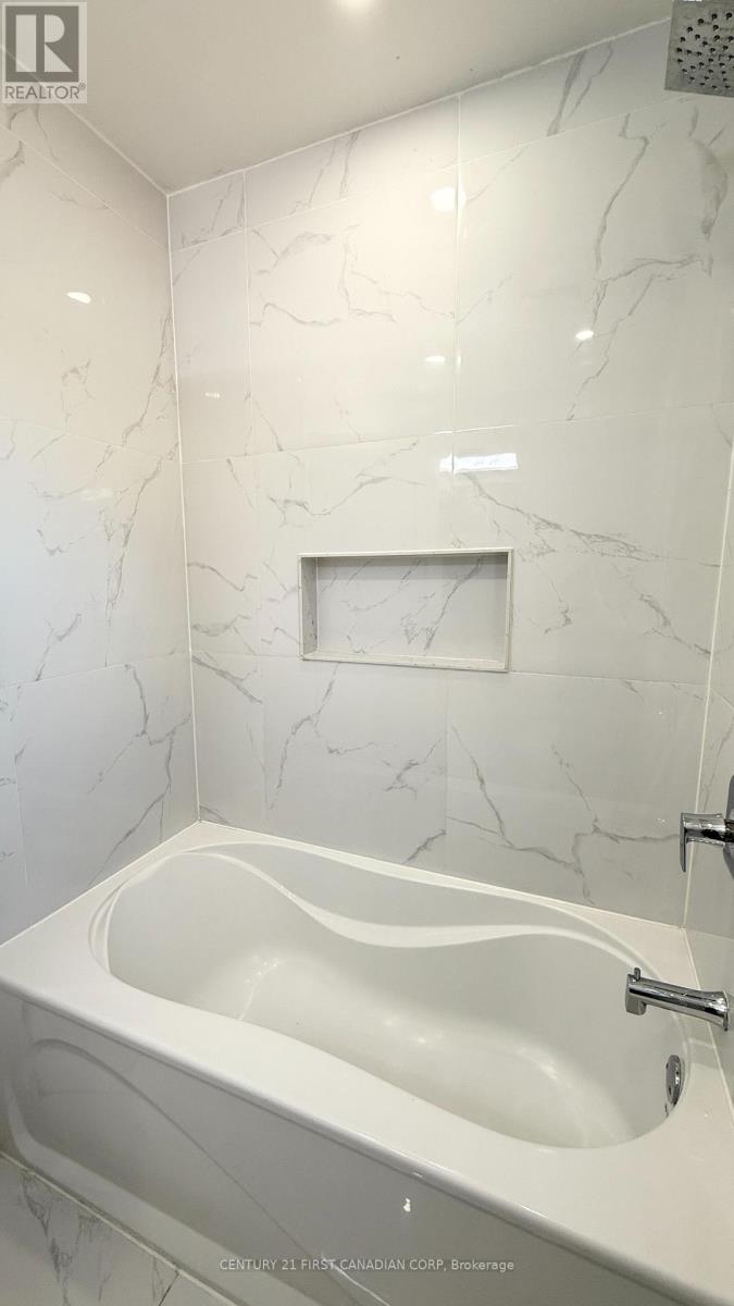 Upper Apartment - 17 Carfrae Crescent, London South, Ontario N6C 4A8 - Photo 14 - X12433788