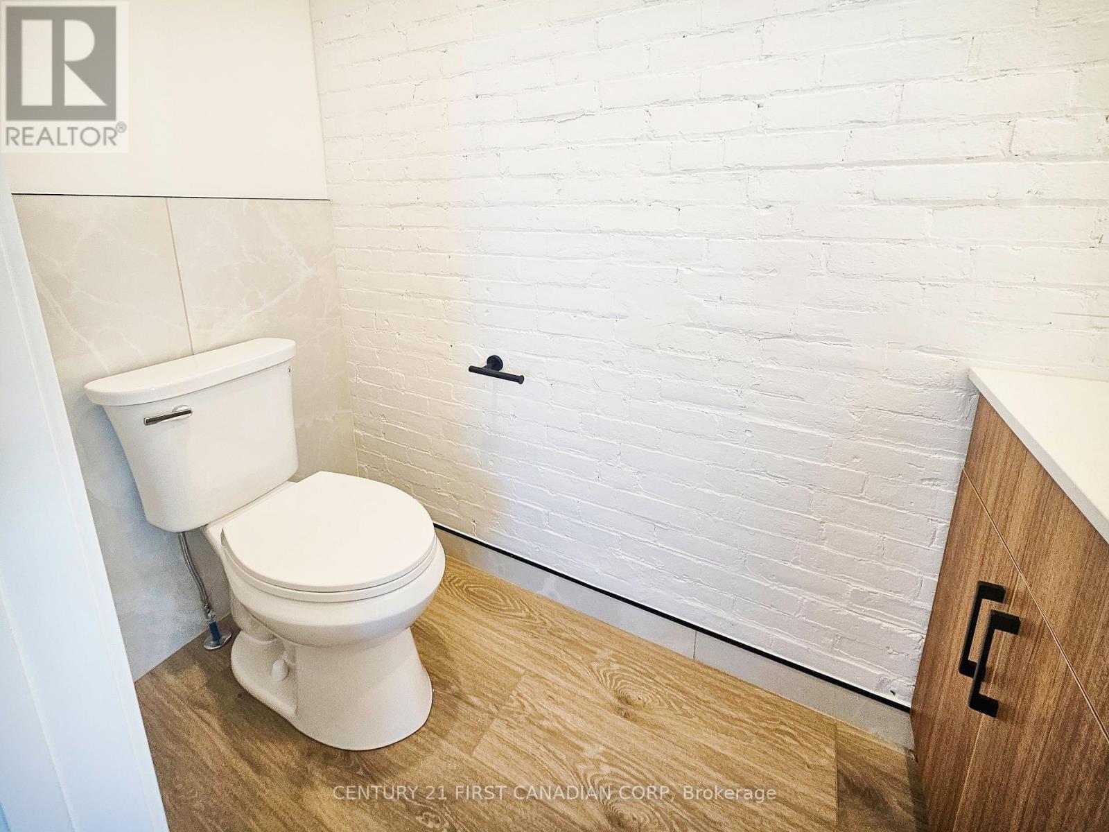 Unit 3 - 857 Dundas Street, London East, Ontario N5W 2Z8 - Photo 11 - X12549036