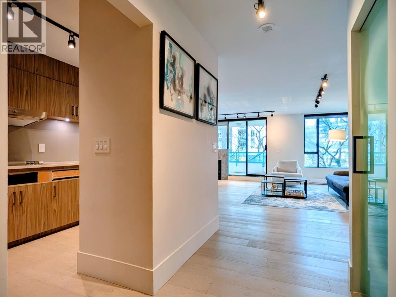 3d 328 Taylor Way, West Vancouver, British Columbia  V7T 2Y4 - Photo 5 - R3067073