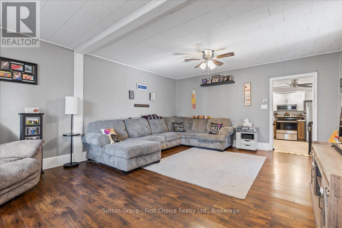 33 Victoria Street, West Perth, Ontario N0K 1N0 - Photo 8 - X12549022