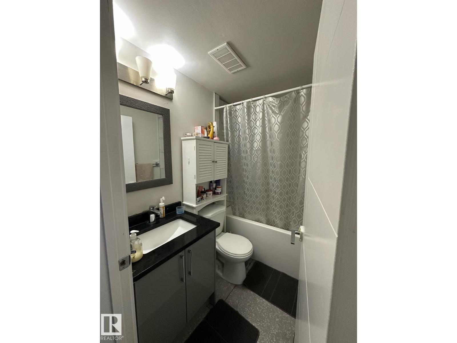 9130 83 Av Nw, Edmonton, Alberta  T6C 1B7 - Photo 3 - E4465892