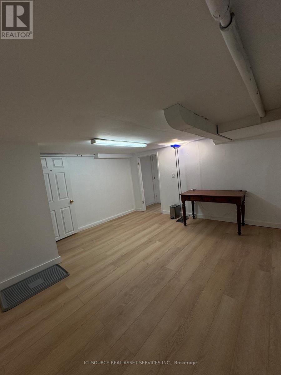 Bsmt - 858 Manning Avenue, Toronto, Ontario  M6G 2W8 - Photo 7 - C12549028