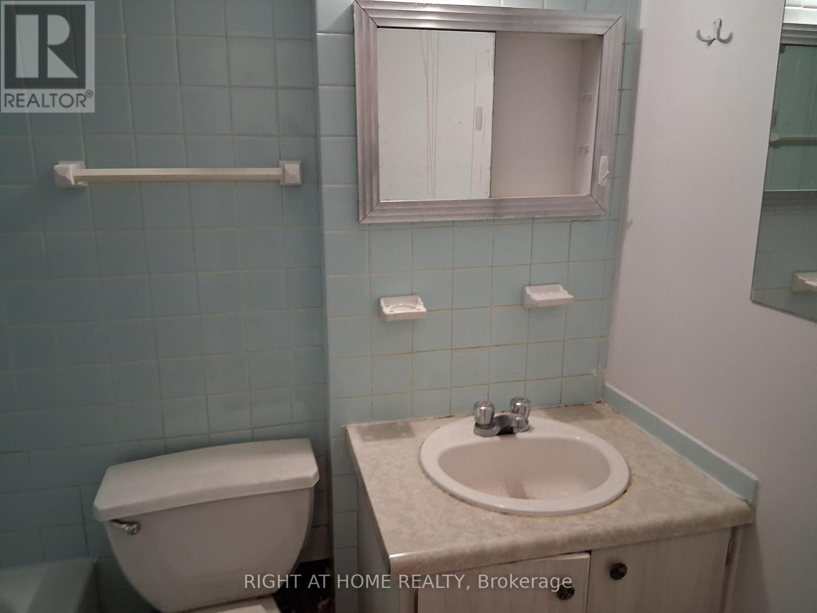 608 - 191 St George Street, Toronto, Ontario  M5R 2M6 - Photo 10 - C12483363