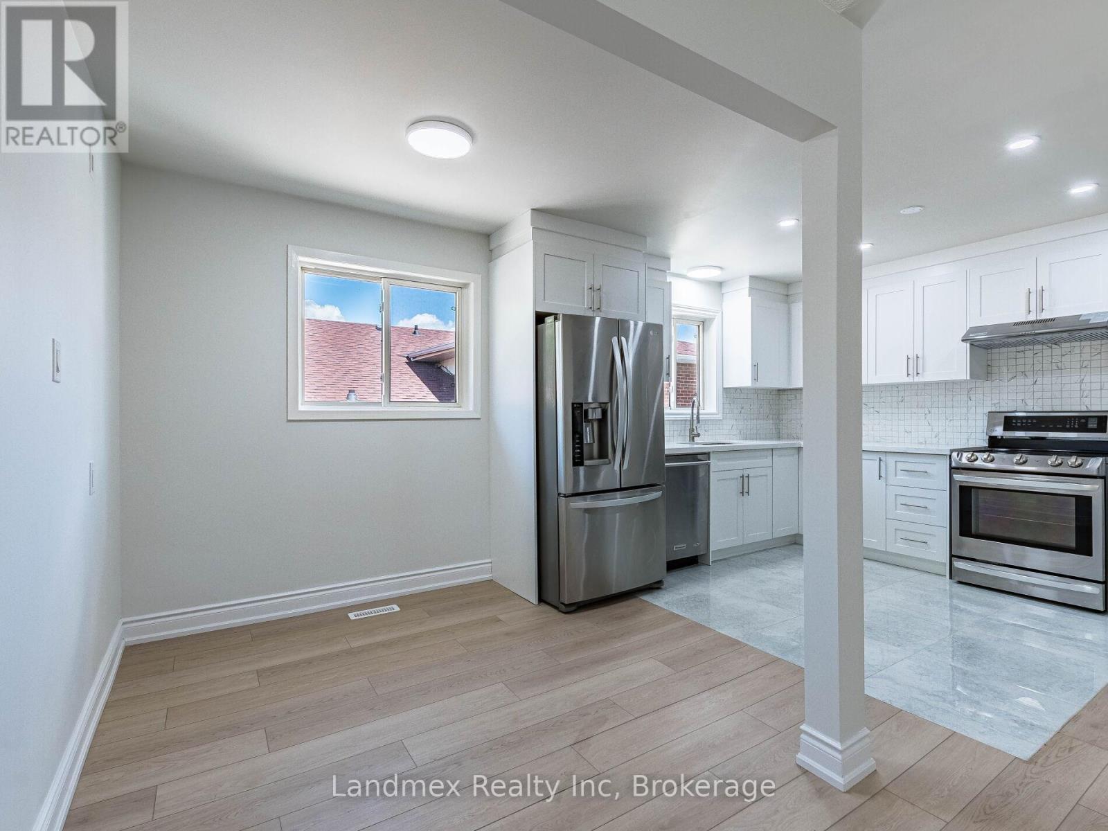 7738 Kittridge Drive, Mississauga, Ontario  L4T 3J6 - Photo 10 - W12549032