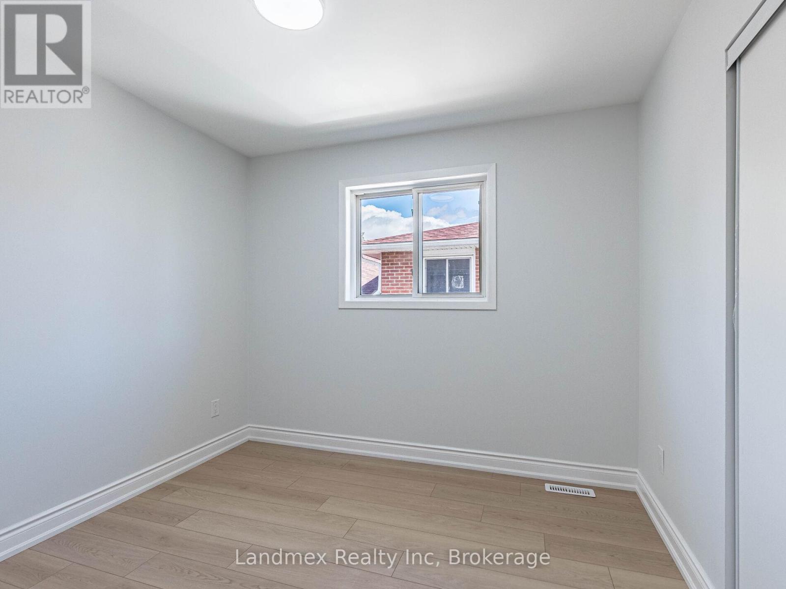 7738 Kittridge Drive, Mississauga, Ontario  L4T 3J6 - Photo 15 - W12549032