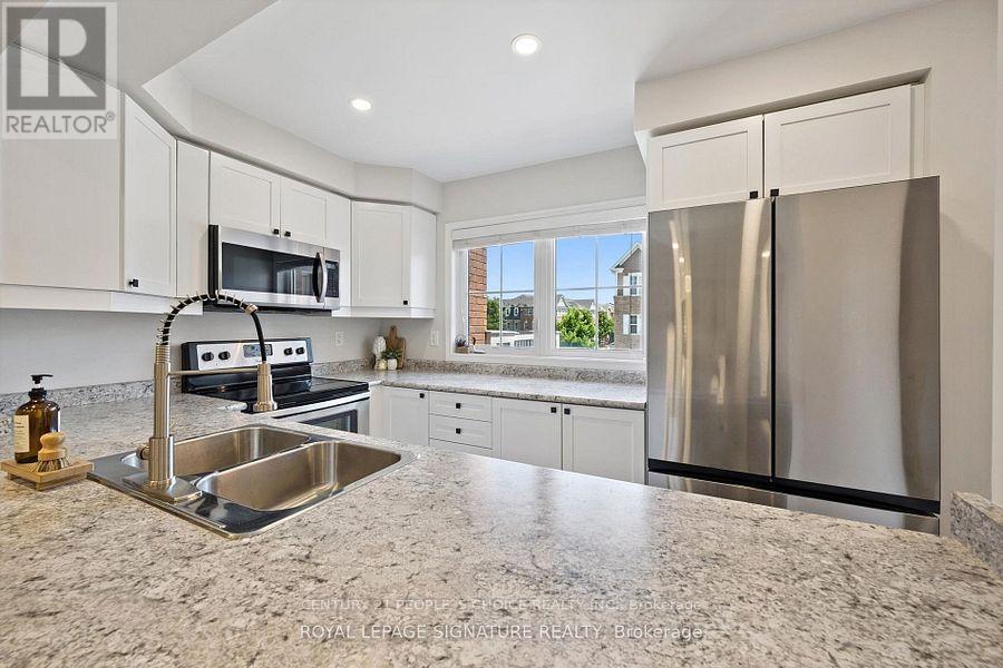 299 Casson Point, Milton, Ontario  L9E 0A4 - Photo 12 - W12549034