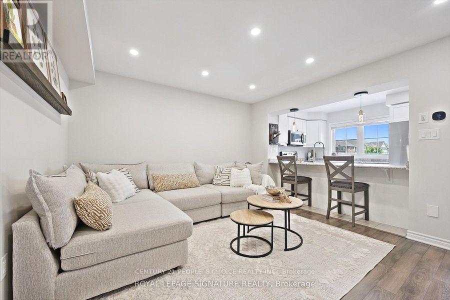 299 Casson Point, Milton, Ontario  L9E 0A4 - Photo 7 - W12549034