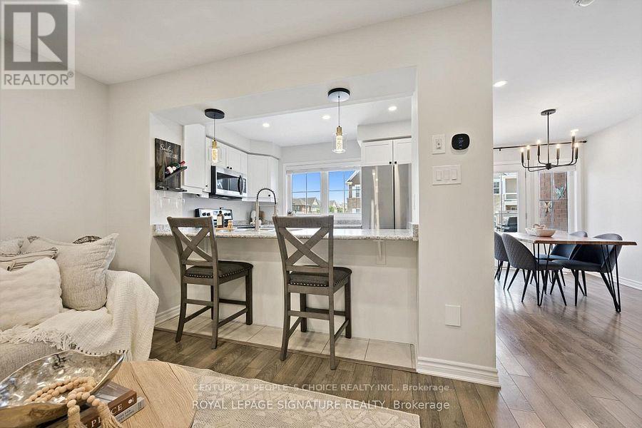 299 Casson Point, Milton, Ontario  L9E 0A4 - Photo 9 - W12549034