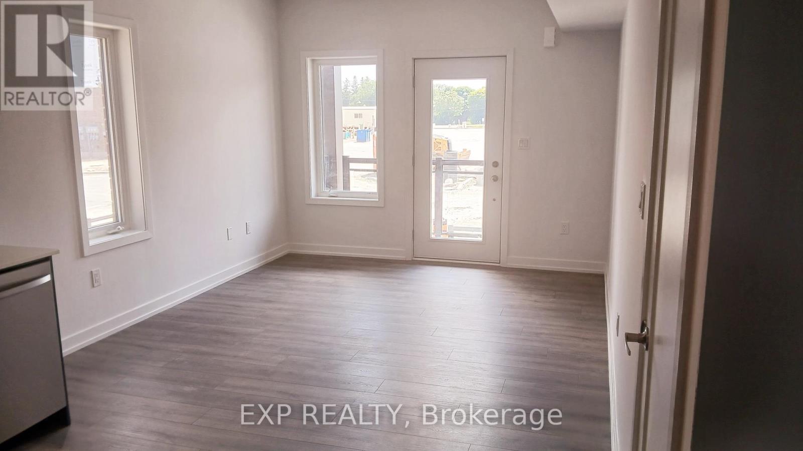 46 - 940 St David Street N, Centre Wellington, Ontario N1M 2W3 - Photo 5 - X12548744