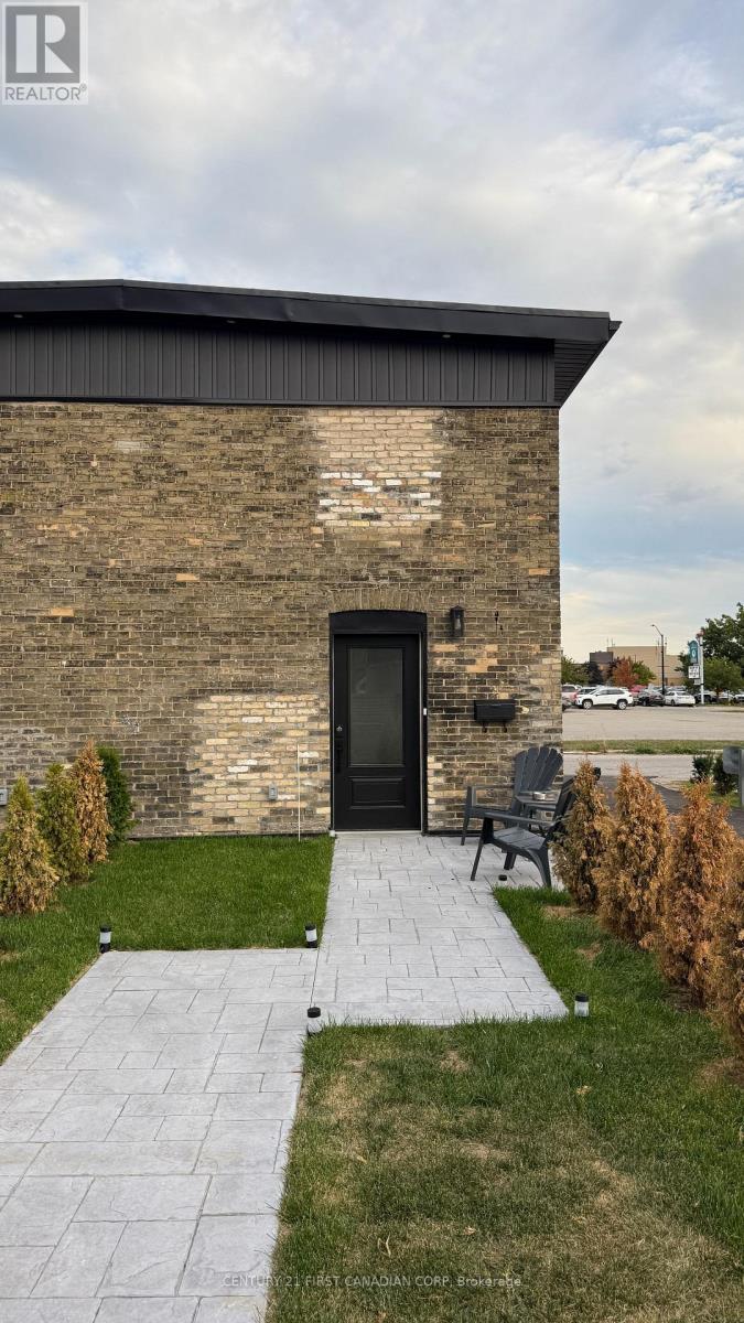 Unit 4 - 857 Dundas Street, London East, Ontario  N5W 2Z8 - Photo 3 - X12549038