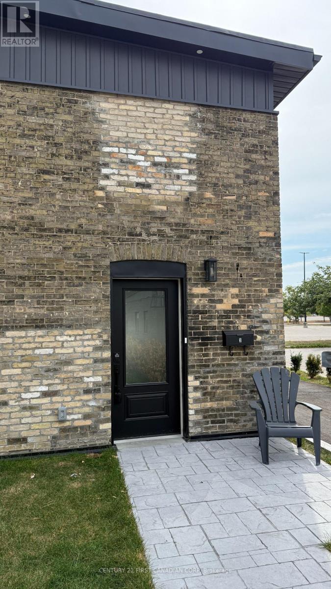 Unit 4 - 857 Dundas Street, London East, Ontario  N5W 2Z8 - Photo 4 - X12549038