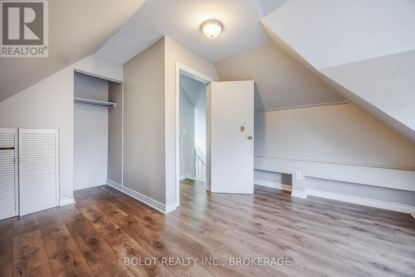 209 Rosslyn Avenue S, Hamilton, Ontario L8M 3J6 - Photo 18 - X12305865