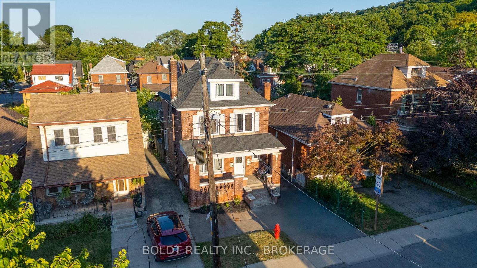 209 Rosslyn Avenue S, Hamilton, Ontario L8M 3J6 - Photo 4 - X12305865