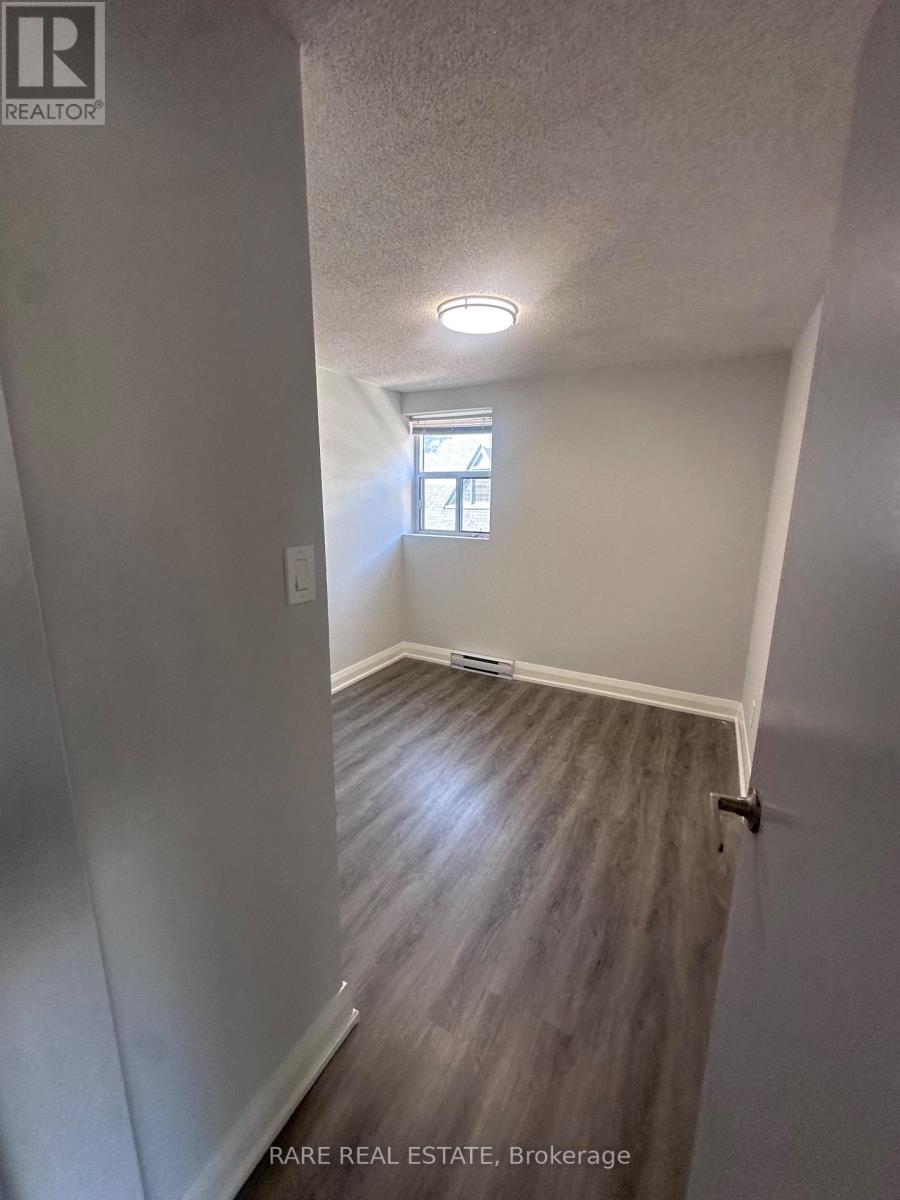 9 - 99 Bellevue Avenue, Toronto, Ontario  M5T 2N8 - Photo 13 - C12549042