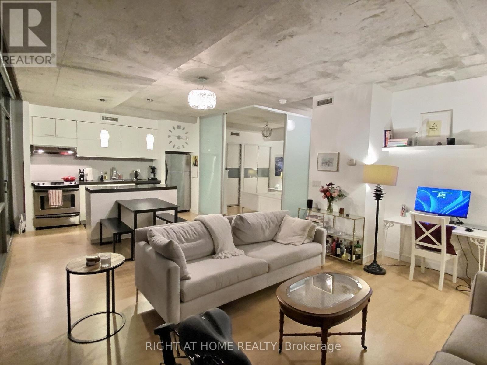 909 - 55 STEWART STREET, Toronto, Ontario