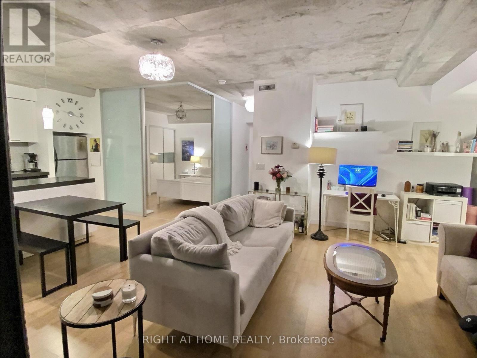 909 - 55 Stewart Street, Toronto, Ontario M5V 2V1 - Photo 2 - C12548680