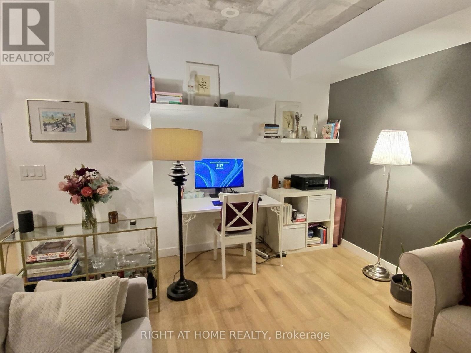 909 - 55 Stewart Street, Toronto, Ontario M5V 2V1 - Photo 4 - C12548680