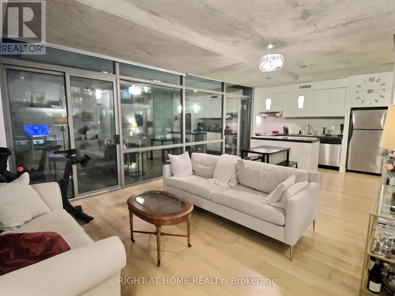 909 - 55 Stewart Street, Toronto, Ontario M5V 2V1 - Photo 3 - C12548680