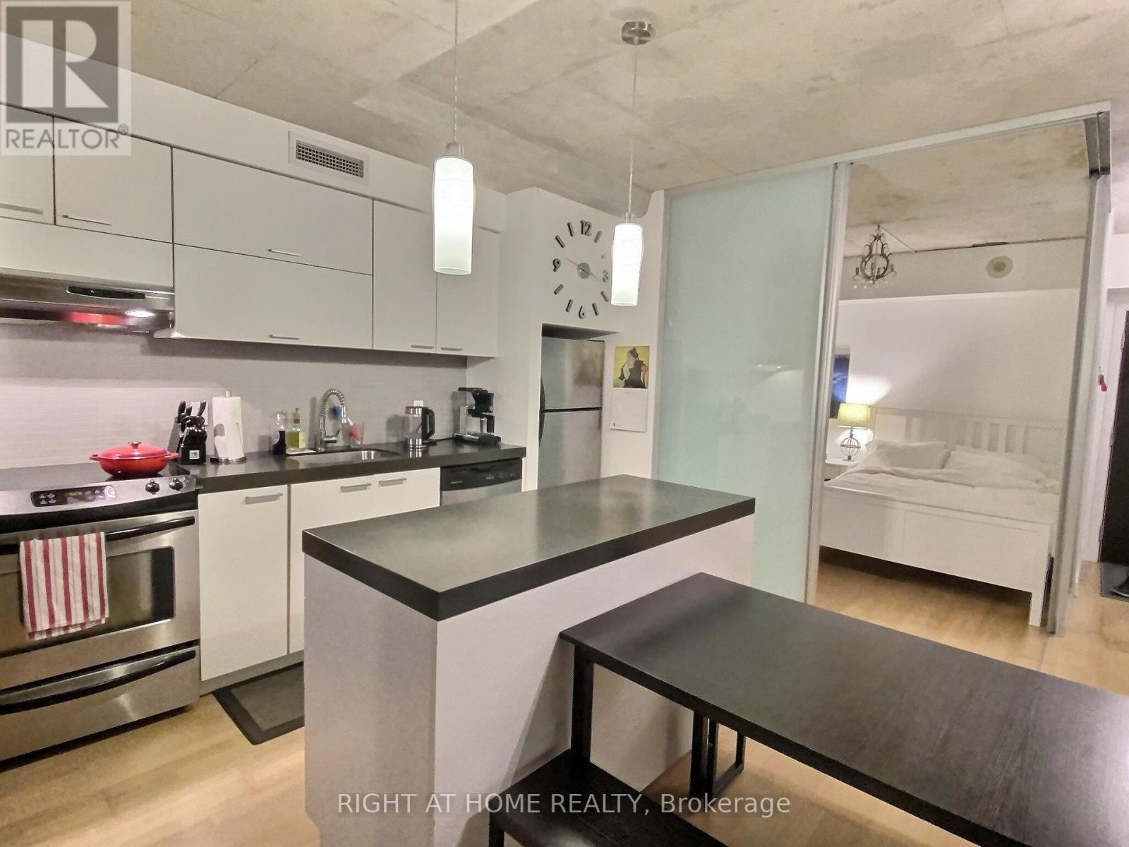 909 - 55 Stewart Street, Toronto, Ontario M5V 2V1 - Photo 8 - C12548680