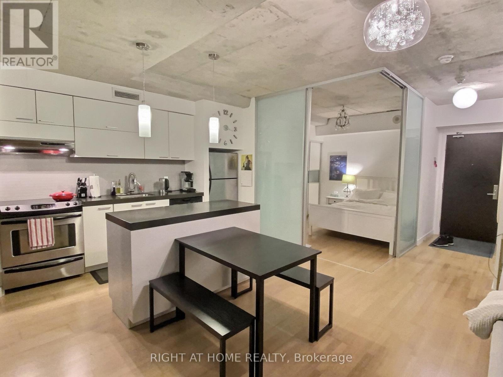 909 - 55 Stewart Street, Toronto, Ontario M5V 2V1 - Photo 9 - C12548680