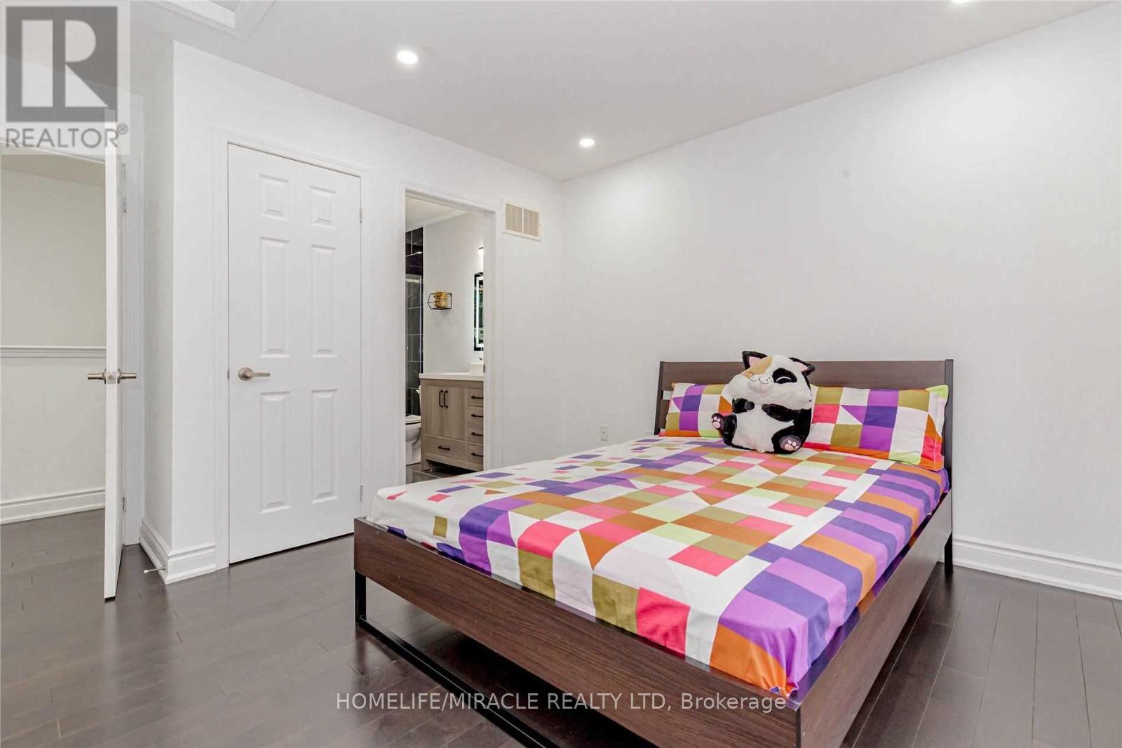 30 - 92 Baycliffe Crescent, Brampton, Ontario L7A 3Z3 - Photo 15 - W12549040