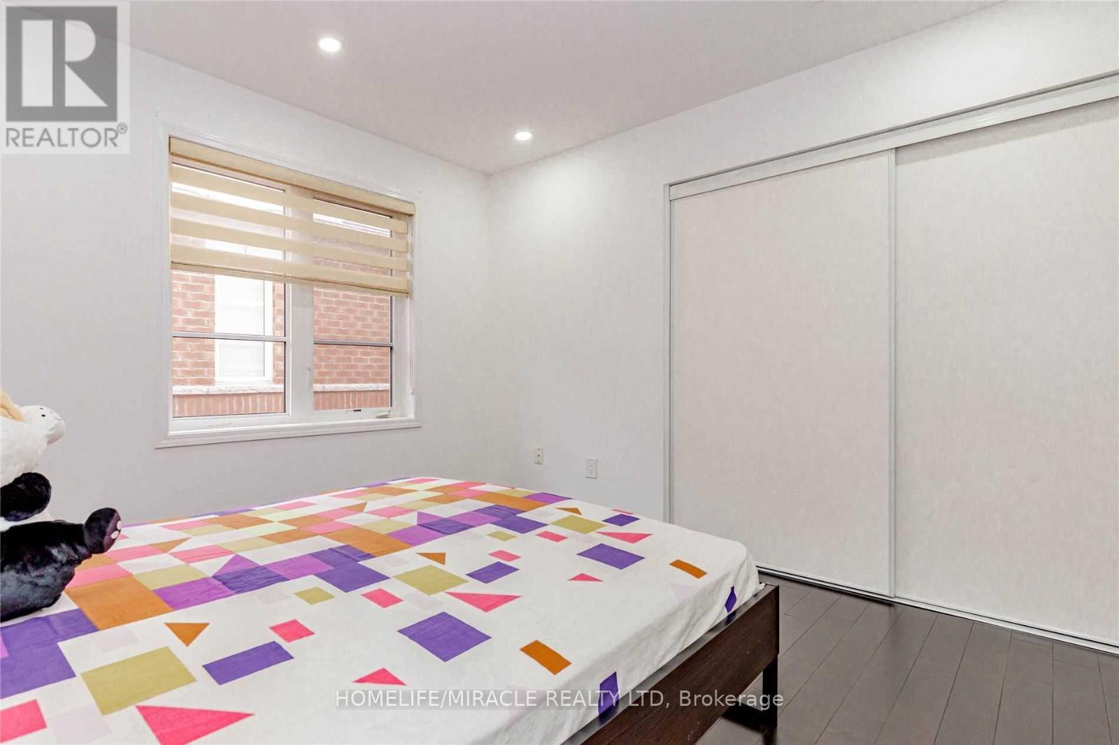 30 - 92 Baycliffe Crescent, Brampton, Ontario L7A 3Z3 - Photo 17 - W12549040