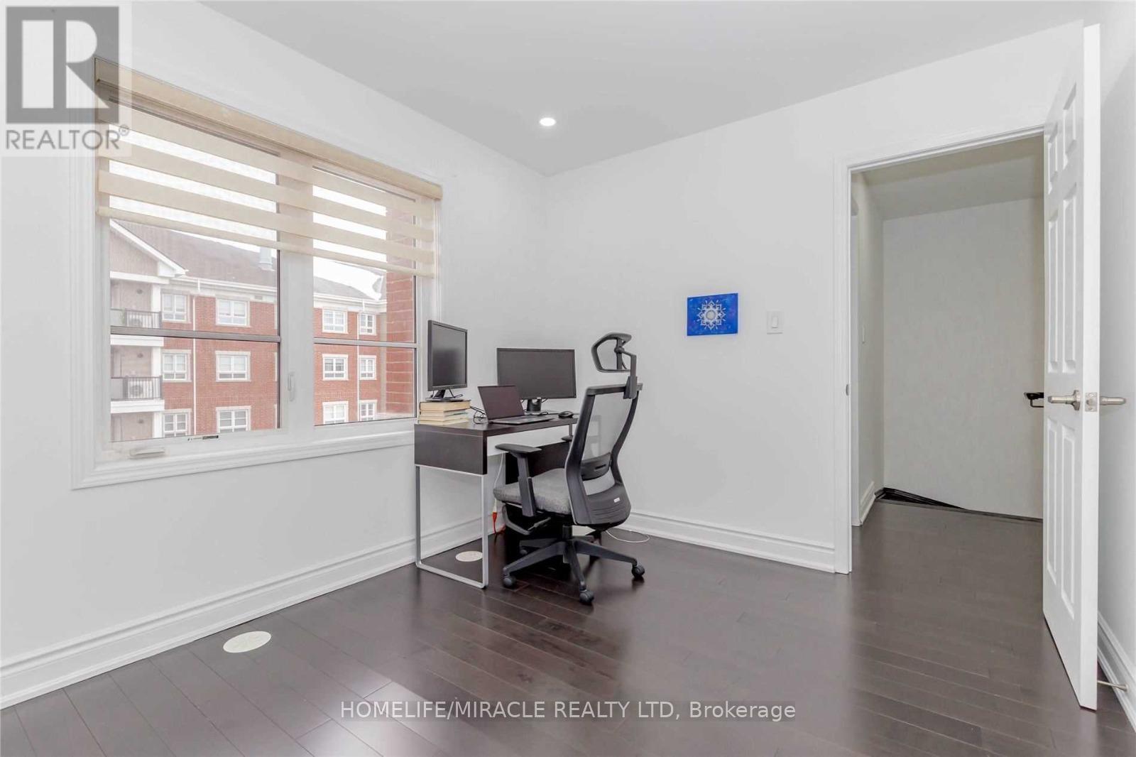 30 - 92 Baycliffe Crescent, Brampton, Ontario L7A 3Z3 - Photo 18 - W12549040