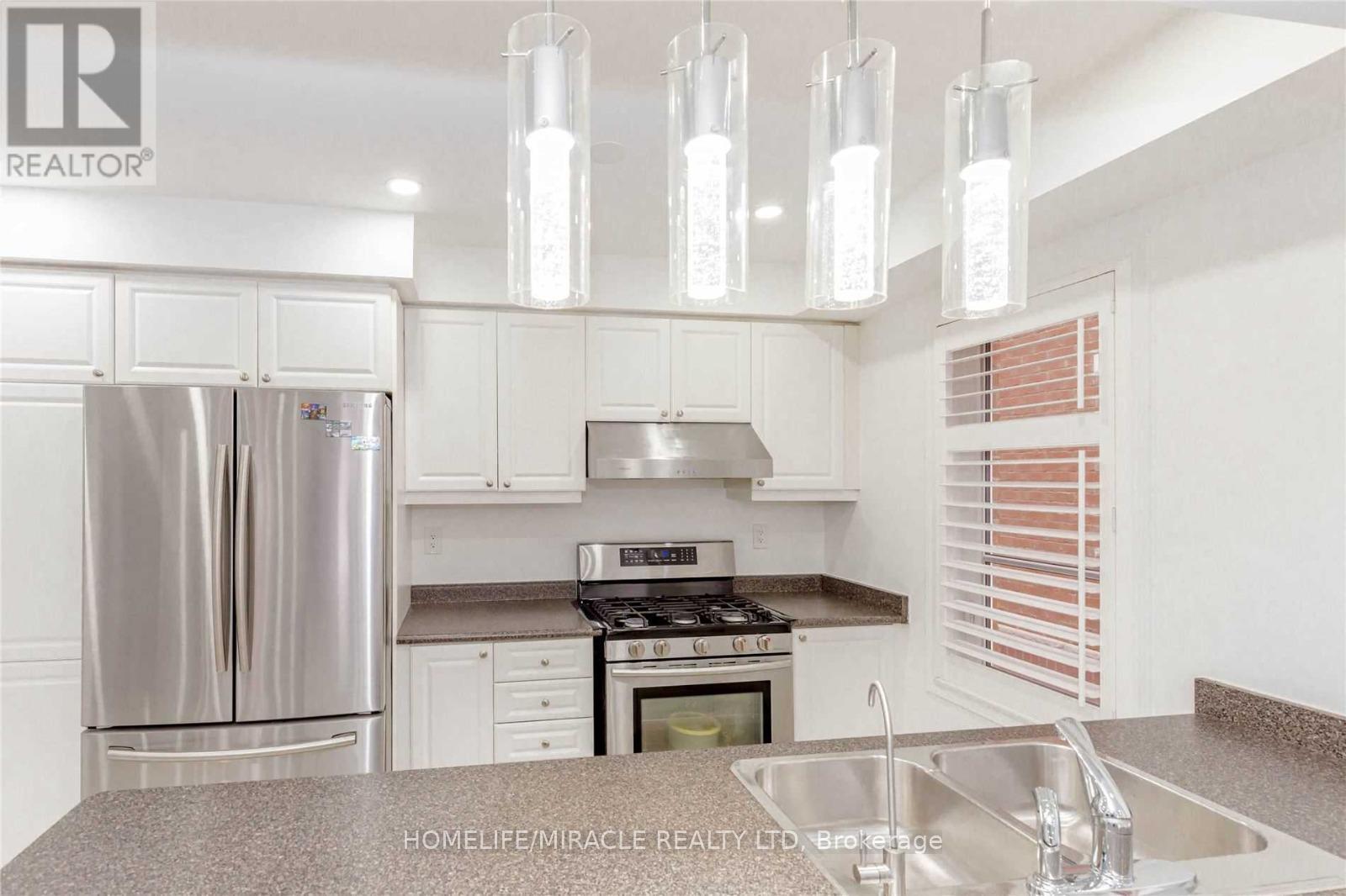 30 - 92 Baycliffe Crescent, Brampton, Ontario L7A 3Z3 - Photo 28 - W12549040