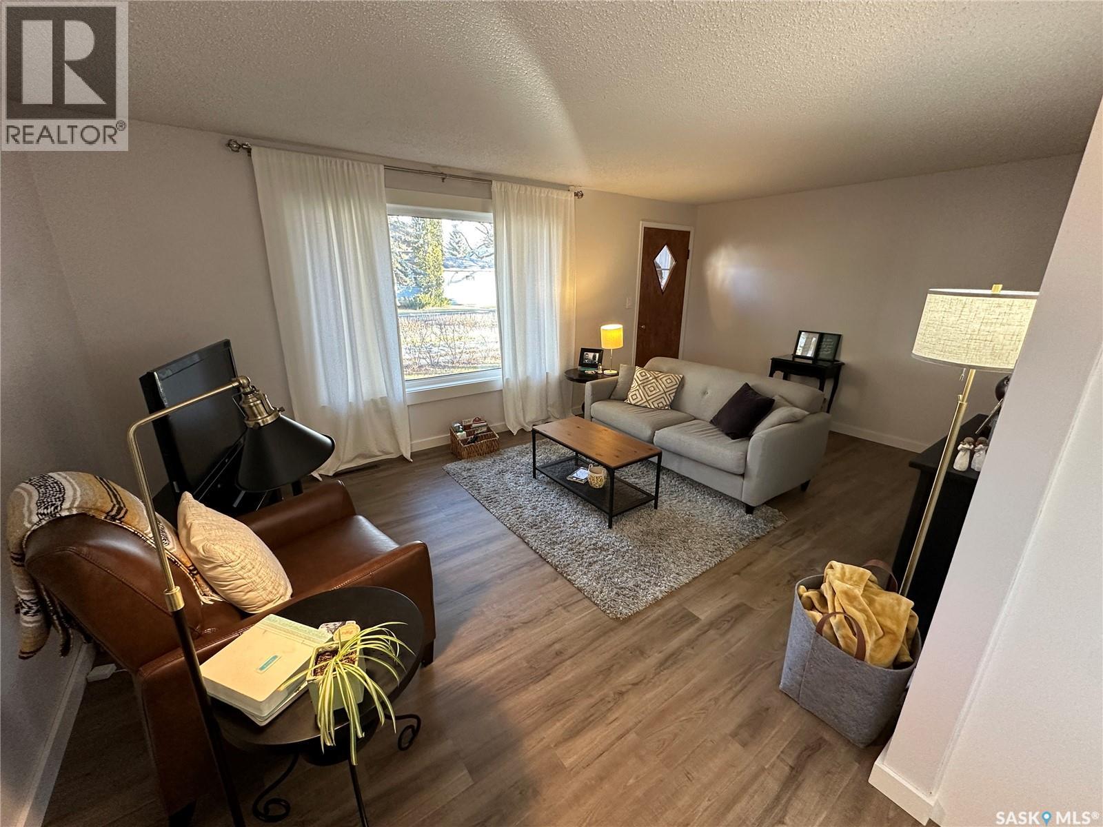 1019 8th Street, Rosthern, Saskatchewan  S0K 3R0 - Photo 11 - SK024011