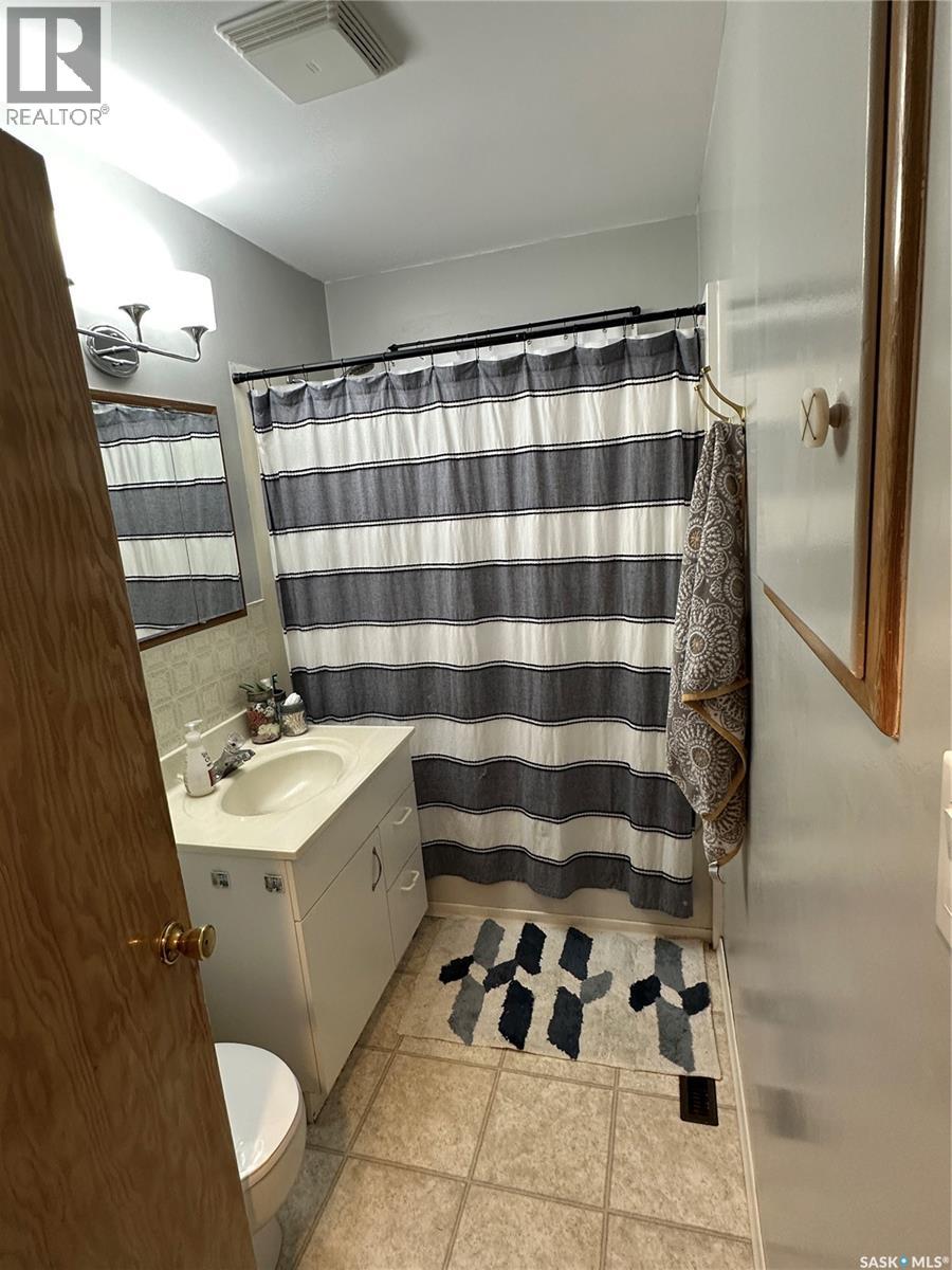 1019 8th Street, Rosthern, Saskatchewan  S0K 3R0 - Photo 17 - SK024011