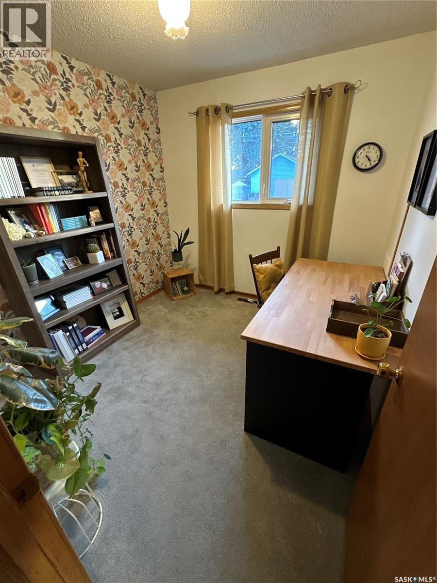 1019 8th Street, Rosthern, Saskatchewan  S0K 3R0 - Photo 20 - SK024011