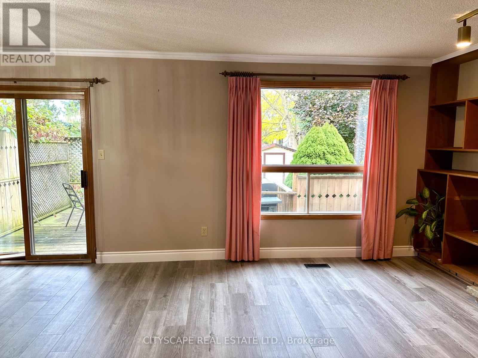 575 SPRINGBANK AVENUE, Woodstock, Ontario