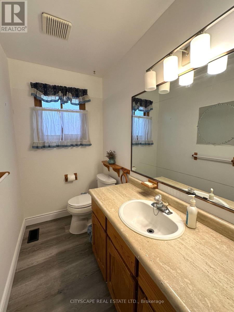 575 Springbank Avenue, Woodstock, Ontario  N4T 1H5 - Photo 9 - X12548936