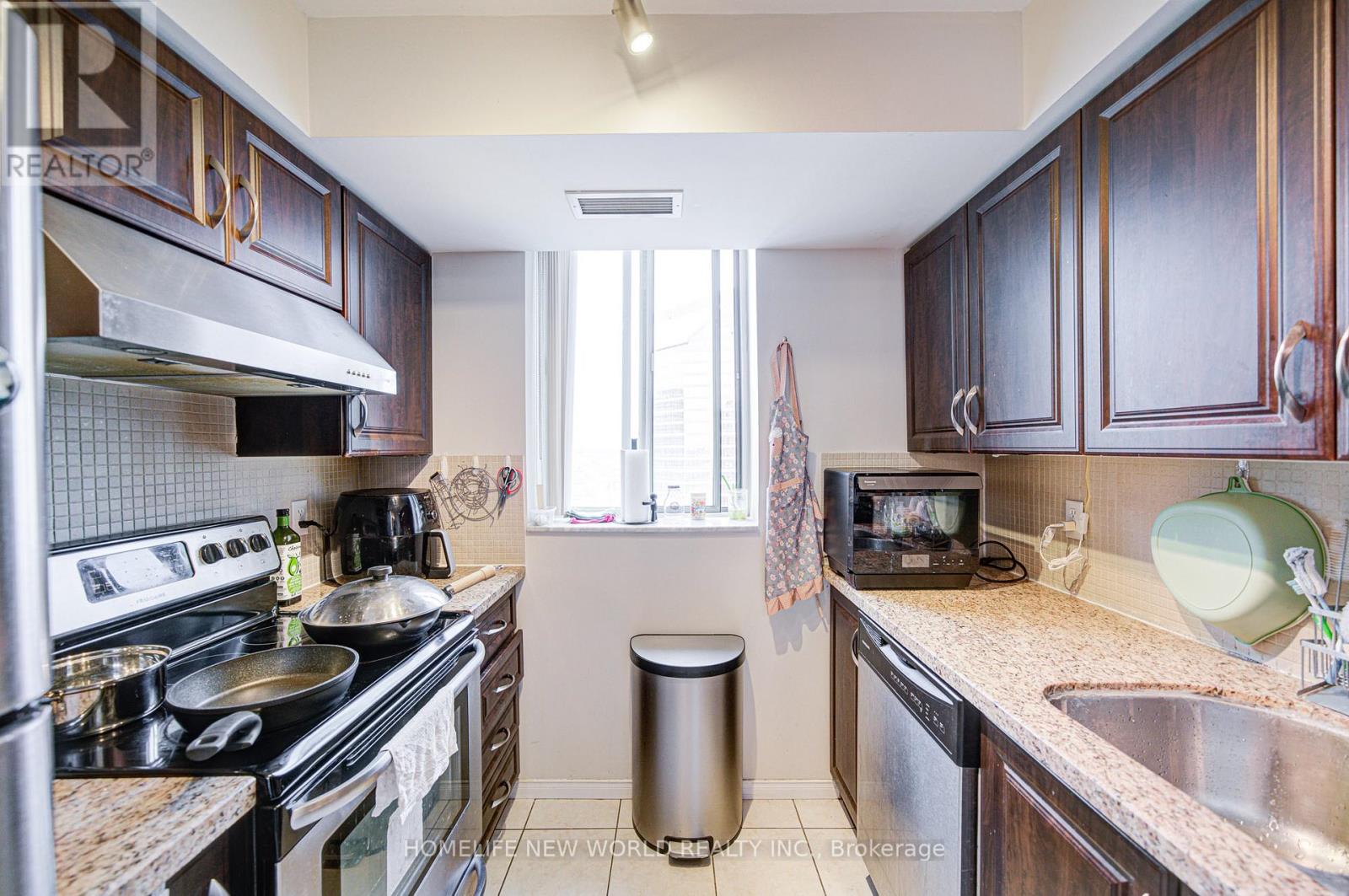 1703 - 3 Pemberton Avenue, Toronto, Ontario M2M 4M1 - Photo 16 - C12549060