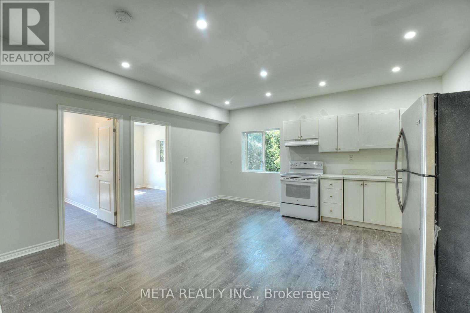 35 Duncombe Boulevard, Toronto, Ontario  M1M 3A4 - Photo 13 - E12549066